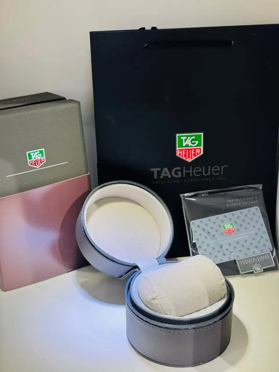 TAG HEUER BOX